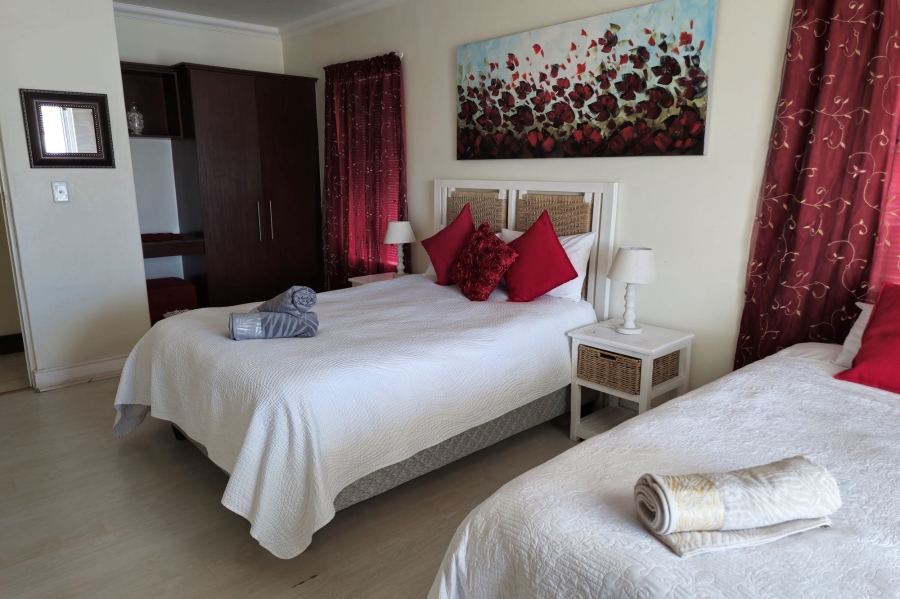 4 Bedroom Property for Sale in Sandy Point Western Cape